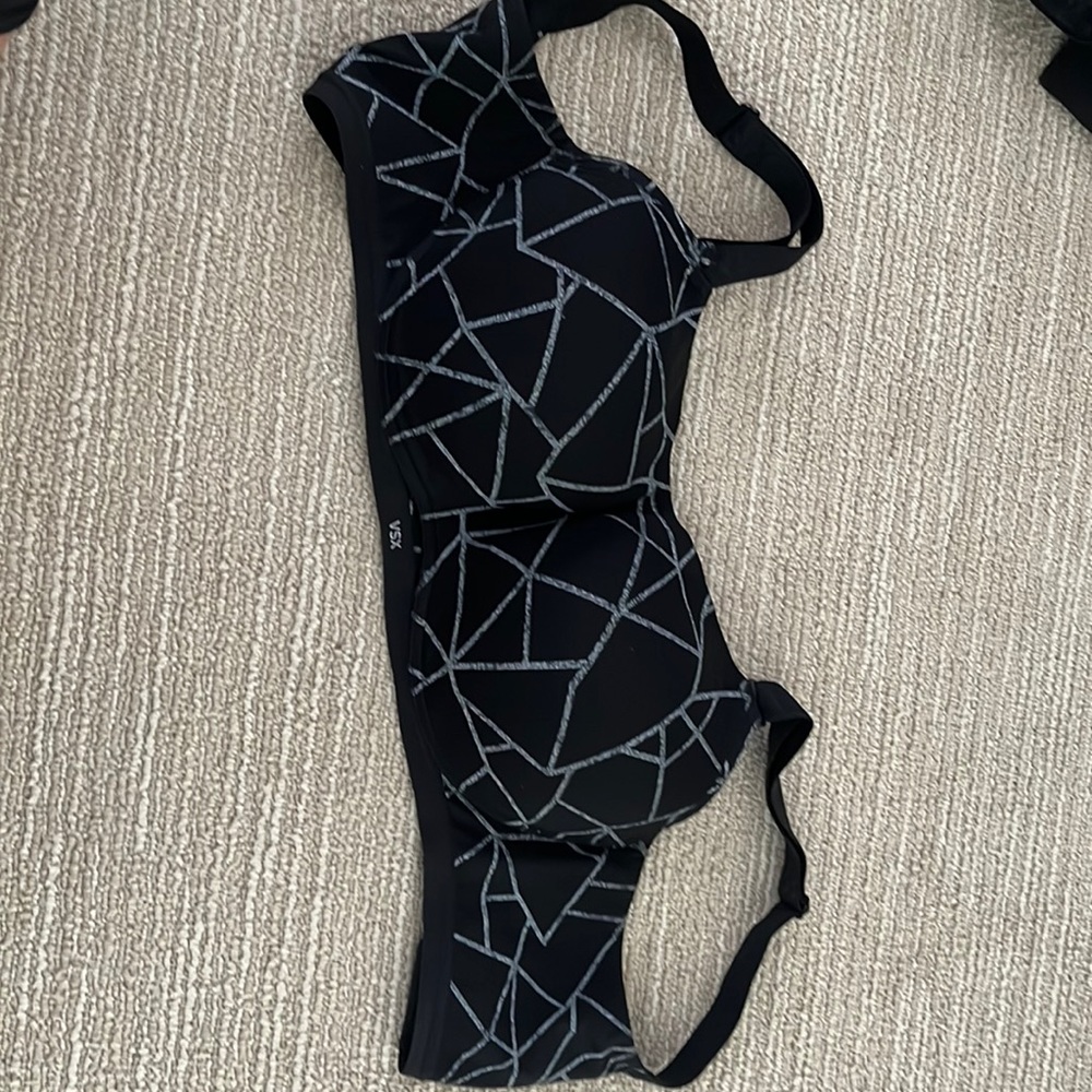 Victoria’s Secret bras 34DD